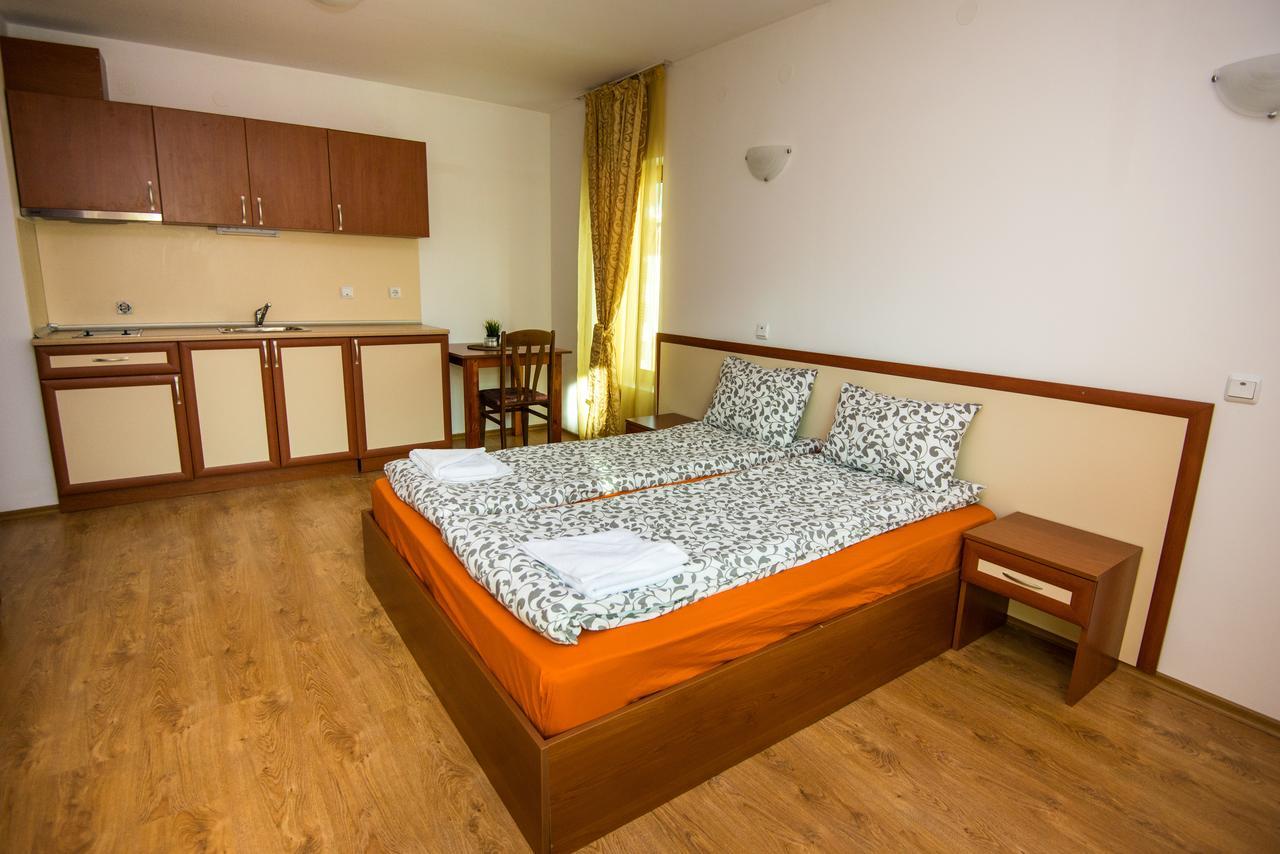 La Pierre Apartments Банско Экстерьер фото