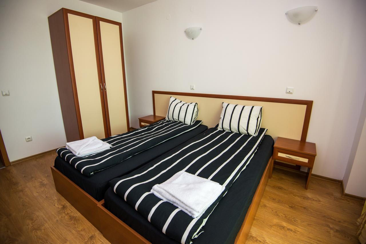 La Pierre Apartments Банско Экстерьер фото