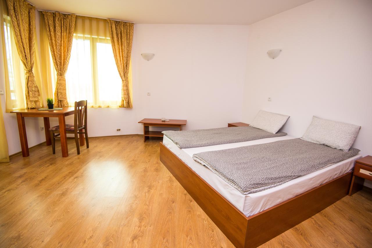 La Pierre Apartments Банско Экстерьер фото