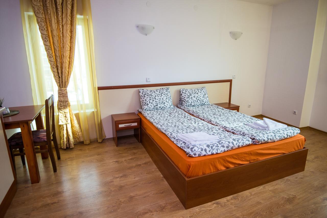 La Pierre Apartments Банско Экстерьер фото